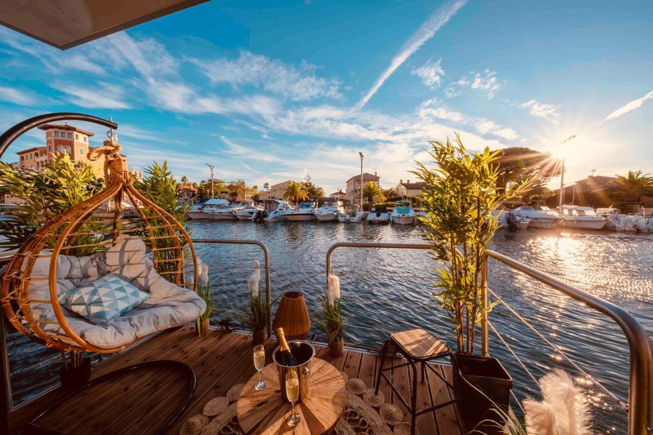 Escale Royale Frejus Hotel Bagian luar foto